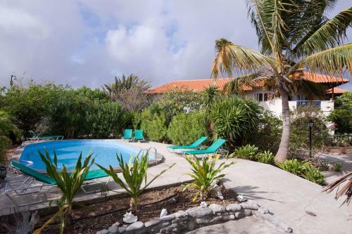 Apartment 1 And 5 In Windsock Beach Resort