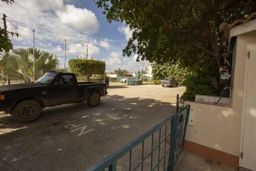 Apartment Donkey At Windsock Beach