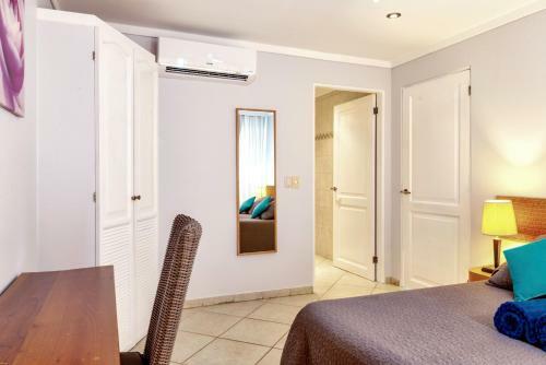 Oceanfront Apartment Dolphin At Den Laman
