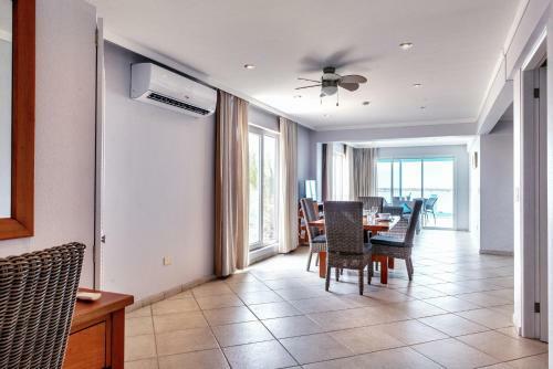 Oceanfront Apartment Dolphin At Den Laman