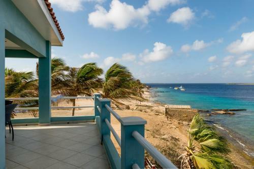 Oceanfront Apartment Dolphin At Den Laman
