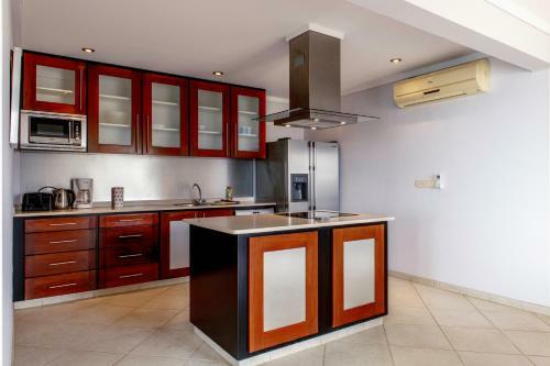 Oceanfront Apartment Dolphin At Den Laman