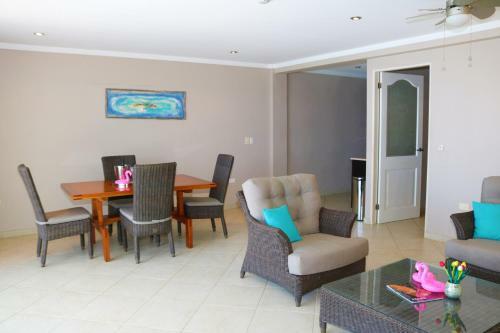 Apartamento Oceanfront Flying Fish At Den Laman