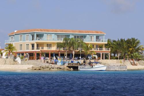 Apartamento Oceanfront Barracuda At Den Laman