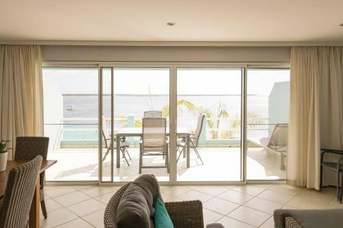 Apartamento Oceanfront Barracuda At Den Laman