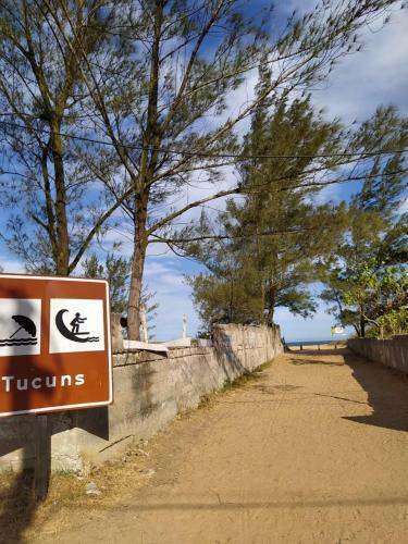 Casa Confort�vel Com Piscina Na Praia de Tucuns
