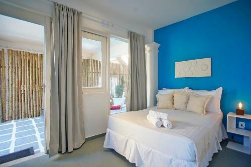 Hostal Sofia's On The Beach