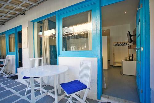 Hostal Sofia's On The Beach