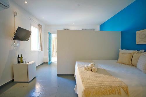 Hostal Sofia's On The Beach