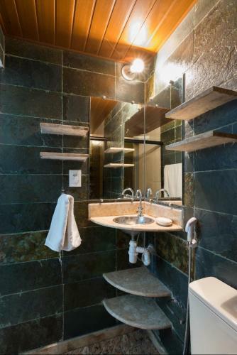Man Cave Hostel