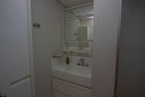 Apartamento Duplex Na Riviera � 70m Da Praia E Pr�ximo Ao Shopping.