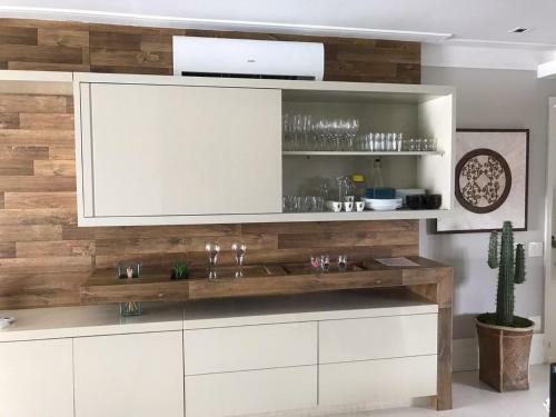 Apartamento Duplex Na Riviera � 70m Da Praia E Pr�ximo Ao Shopping.