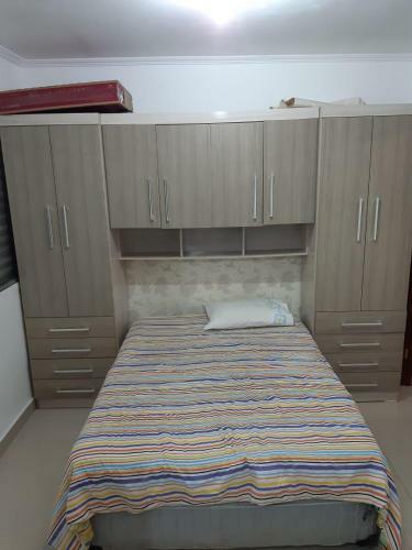 Apartamento Condom�nio Terra de Geliade