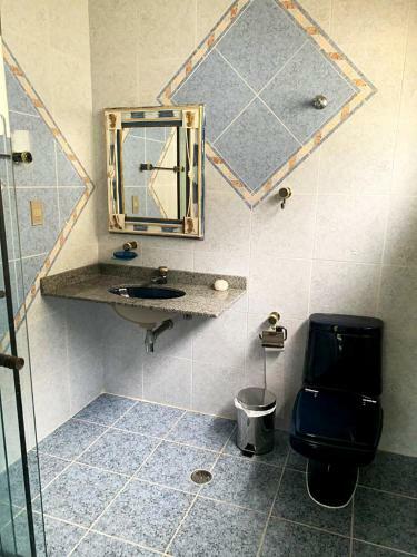 Sobrado Com Wifi, Piscina E Churrasq Em Riviera