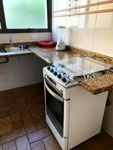 Sobrado Com Wifi, Piscina E Churrasq Em Riviera