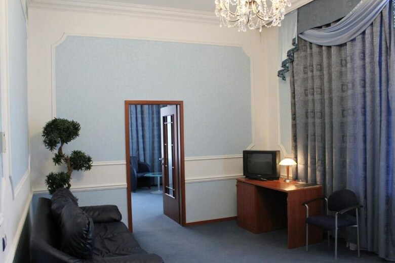 Warsaw Hotel