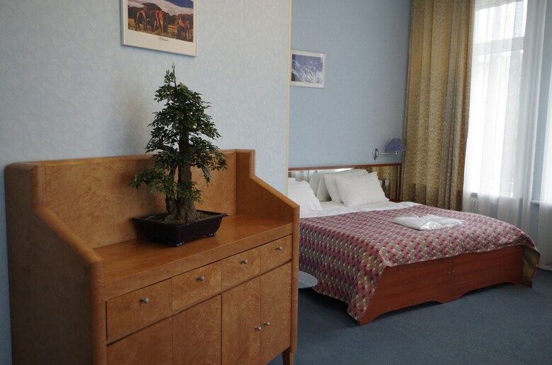 Warsaw Hotel