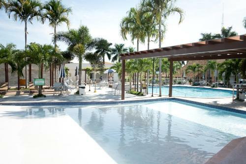 Condom�nio Diroma Resorts Internacional Flats