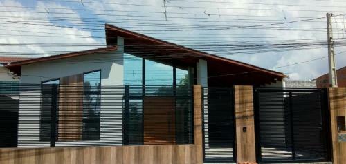 Linda Casa Com Piscina F�rias Em Cambori� Sc