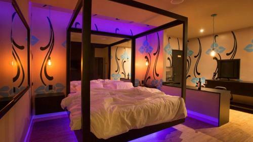 Hotel Tout Motel (Adults Only)