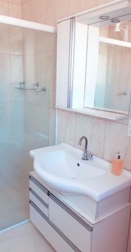 P� No Vale Hostel Canan�ia