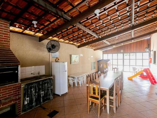 Apartamento Piscina, Ar-condicionado A 200m Da Praia