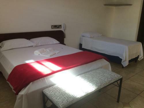 Hostal Na��es Pousada Hotel