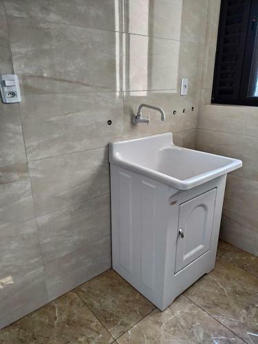 Apartamento Edif�cio Louise ? Apto 102