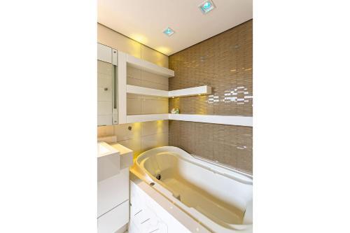 Apartamento Moderno, Espa�oso Com Localiza��o Privilegiada Ca21
