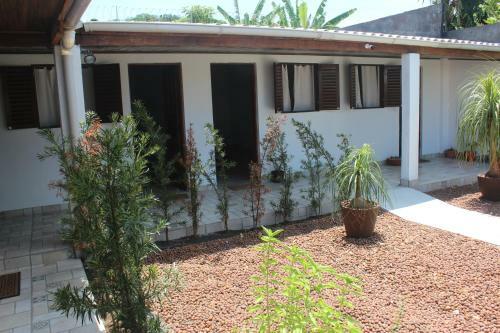 Hostal Casamar Hostel E Camping Guaruj�