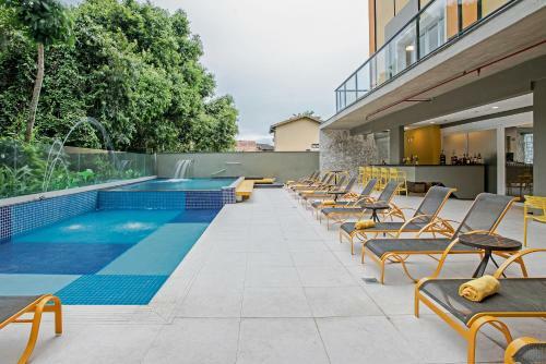 Hotel Candeias Guaruj�