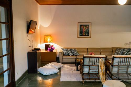 Hostal Canto Das Laranjeiras Beach Club Guaiuba