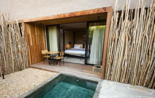 Makena Hotel