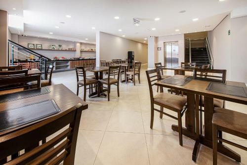 Hotel Florida Mall & Suites
