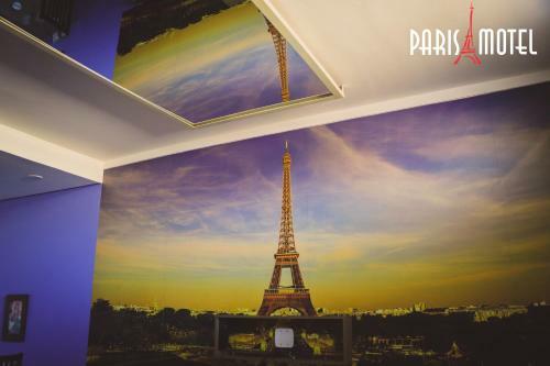 Paris Motel