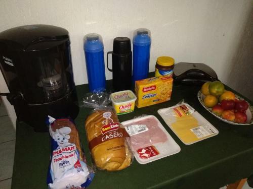 Bed & Breakfast Pr�ximo A Uem Com Caf� Da Manh�