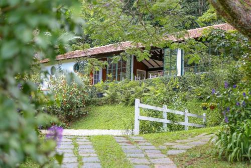 Hostal Pousada Jardim Secreto