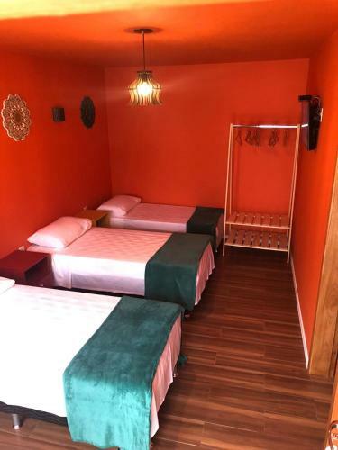 Hostal Mundo Livre Guest House