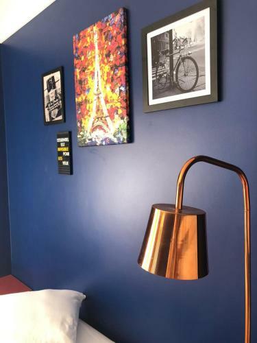 Hostal Mundo Livre Guest House