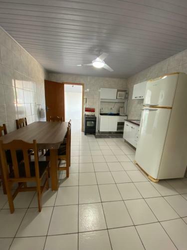 Apartamento Pr�ximo Ao Beto Carrero E A 300m Da Praia