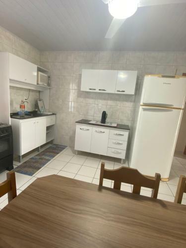 Apartamento Pr�ximo Ao Beto Carrero E A 300m Da Praia