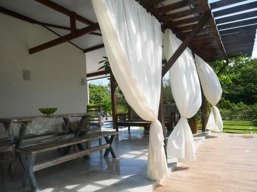 Luxury Villa - Madeiro