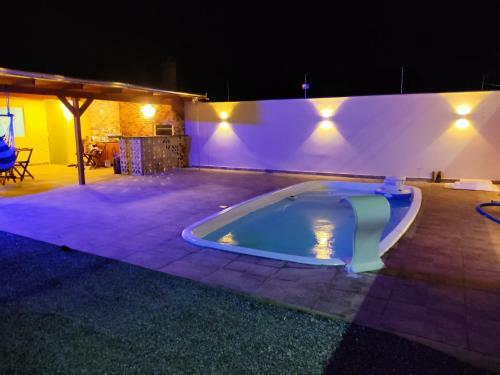 Linda Casa Com Piscina Em Itajub� A 1000mt Da Praia.