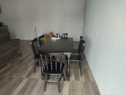 Linda Casa Com Piscina Em Itajub� A 1000mt Da Praia.