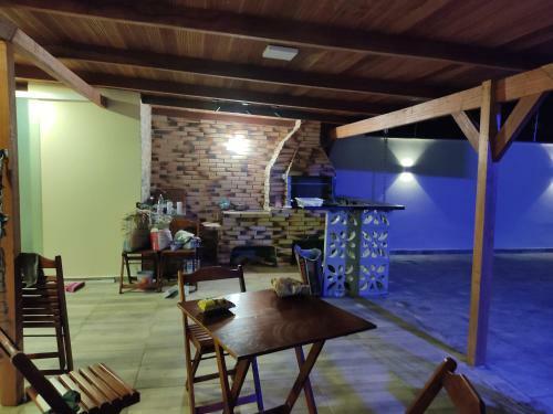 Linda Casa Com Piscina Em Itajub� A 1000mt Da Praia.