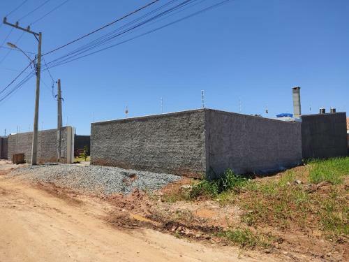 Linda Casa Com Piscina Em Itajub� A 1000mt Da Praia.