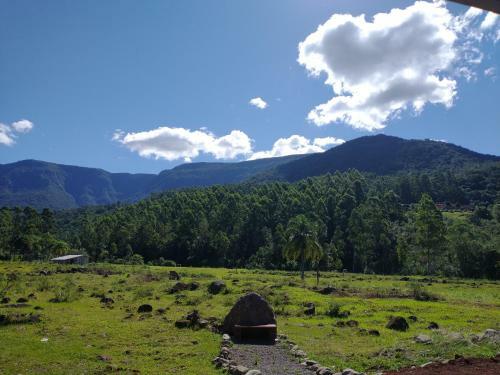 Pousada Figueira Do Rio Do Boi Chal� Ambar
