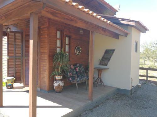 Pousada Figueira Do Rio Do Boi Chal� Ambar