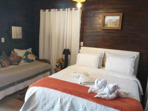 Pousada Figueira Do Rio Do Boi Chal� Ambar