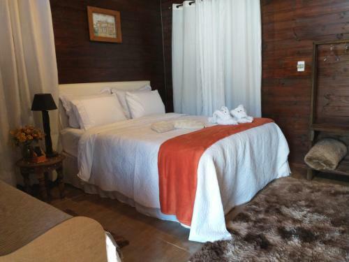 Pousada Figueira Do Rio Do Boi Chal� Ambar